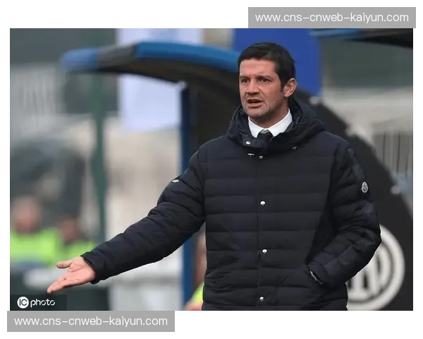 终场哨响，国际米兰主帅齐沃首次赢下强队激动庆祝